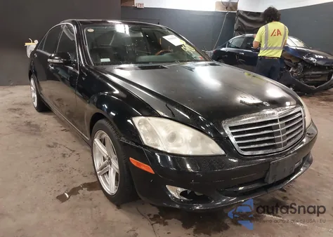 2008 Mercedes-Benz S 550 4Matic из США, поврежденный, VIN WDDNG86X08A161478